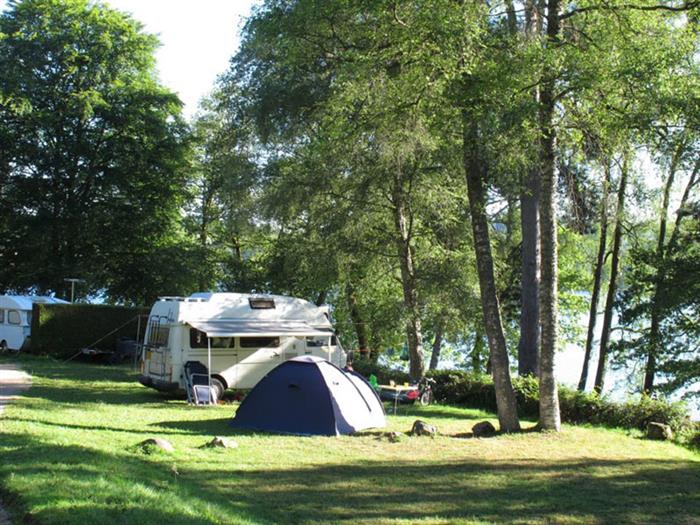 Camping Plage Des Settons Nièvre Tourisme